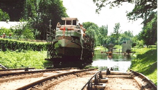 Der Oberländische Kanal und die Geneigten Ebenen zwischen Elbing und Osterode thumbnail
