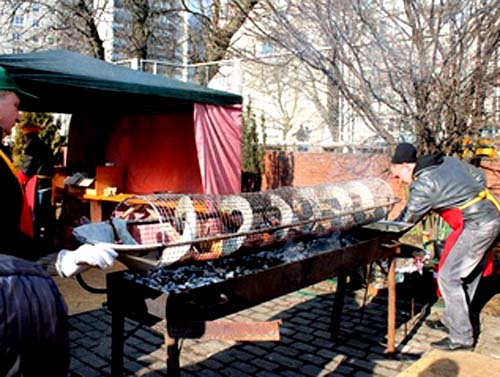 Kaliningrader “Fest der Langen Wurst” thumbnail