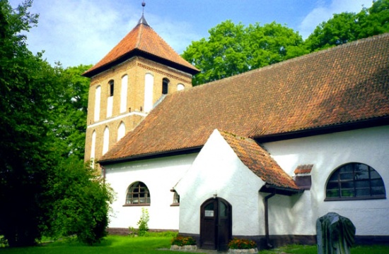 Autorenlesung in der evangelischen Kirche von Sorquitten thumbnail